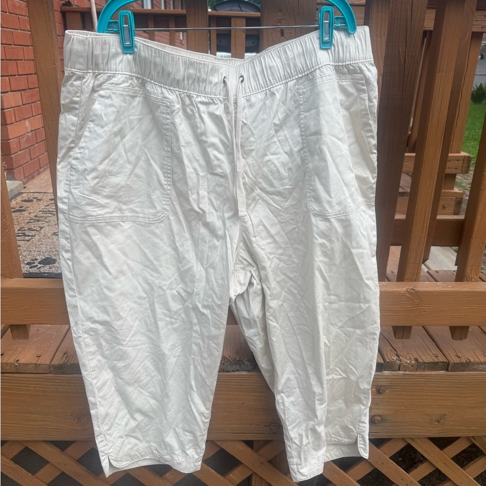 Lane Bryant Capri pants